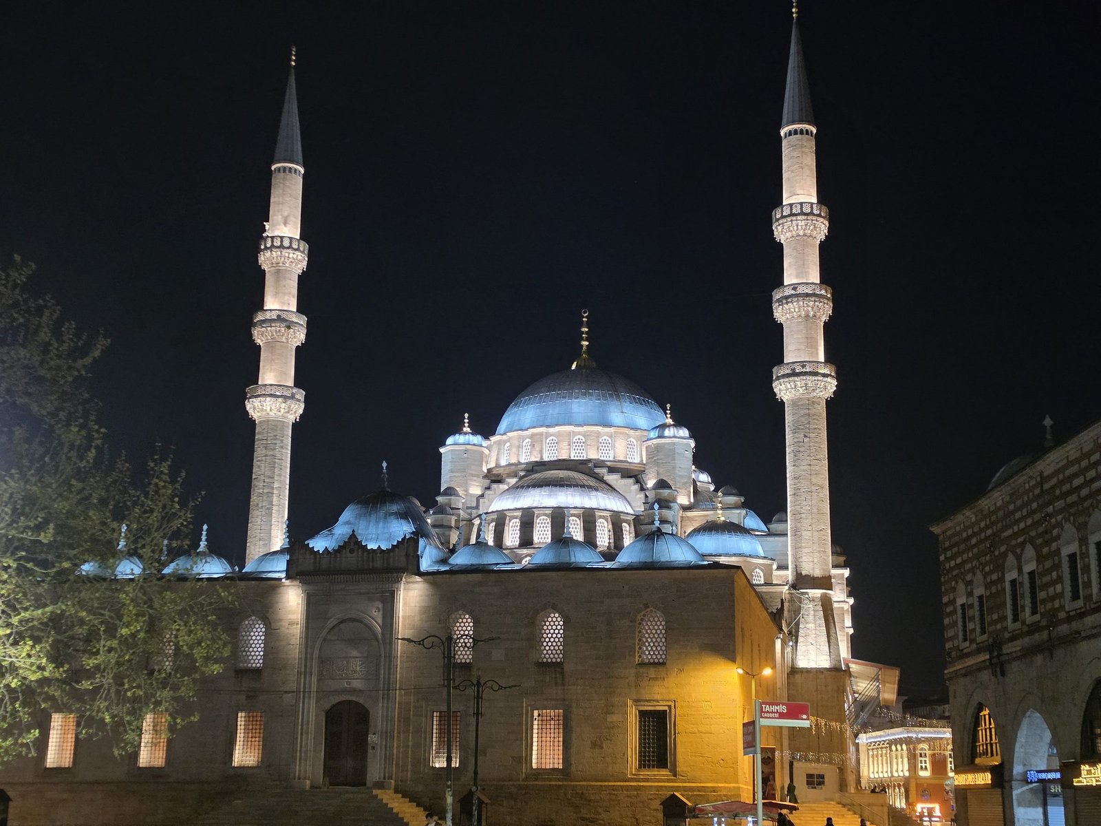 Eminönü collection cover